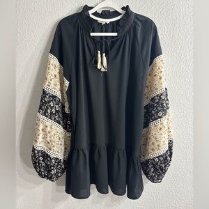 Entro Black Boho Peasant Tunic Blouse with Floral Patch Sleeves Woman Top L